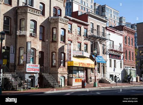 Dc chinatown restaurants hi-res stock photography and images - Alamy