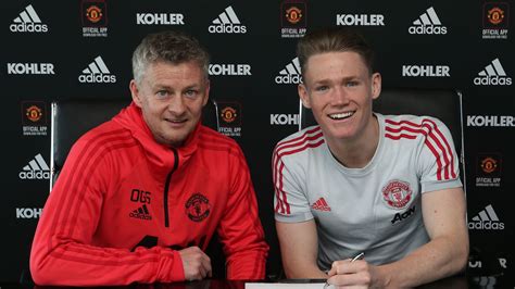 Scott Mctominay Signs New Manchester United Contract Football News