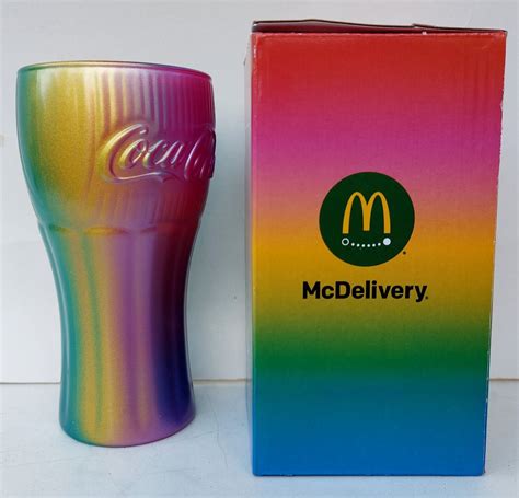 Delivery Regenbogenglas 2022 Mc Donalds Crew Coca Cola Gläser McDonalds