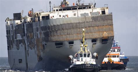 Fremantle Highway Frachter In Eemshaven Ankommen