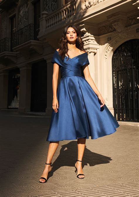 Más de 50 vestidos de fiesta de largo midi elegancia y originalidad