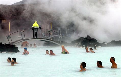 Blue Lagoon Iceland spa guests flee in ‘panic’, state of emergency ...