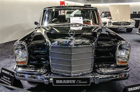 FRANKFURT - SEPT 2015: Brabus Classic Mercedes-Benz 600 Pullman – Stock ...