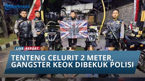 Bak Jagoan Tenteng Celurit Sepanjang Meter Anggota Gangster Di