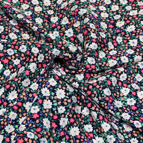 Toffe Viscose Fleuri Ciel Sur Fond Marine Fleuri Multicolore