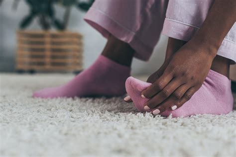 Nerve Pain On Top Of Foot | The Top 6 Causes