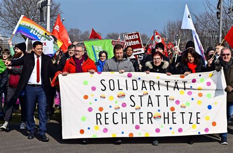 Anti AfD Demo In Offenburg Dutzende Polizisten Werden Verletzt