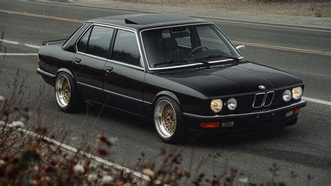 The E28 BMW 5-Series Showed a Brand Entering its Golden Era