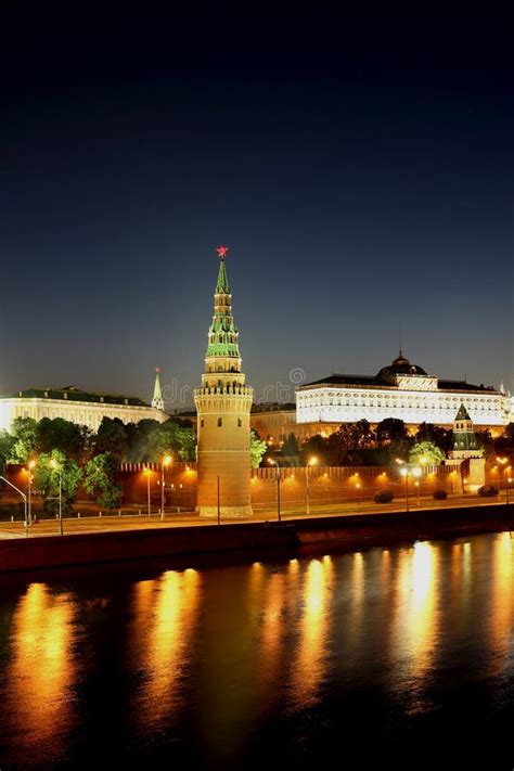 Moscow Kremlin At Night Stock Image Image Of Dark Lights 31811315