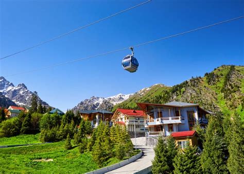 10 ski resorts that are just as appealing in summer