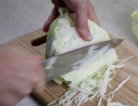 Квашеная капуста в банке на 3 литра (хрустящая и вкусная)