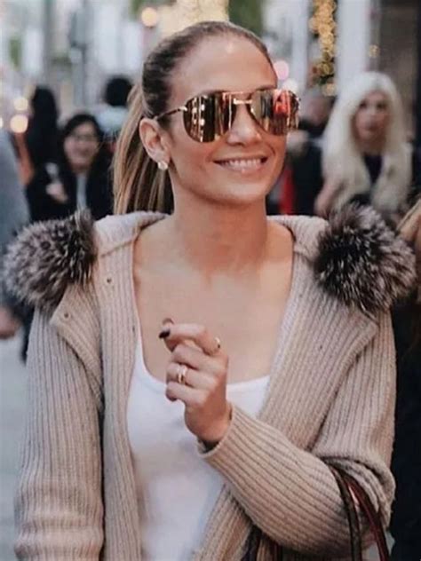 Quay The Playa Sunglasses In Goldbrown As Seen On Jennifer Lopez Jennifer Lopez Fashion