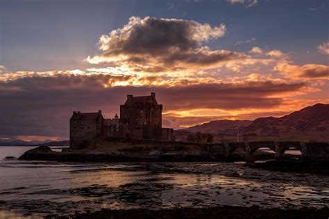 Premium Photo | Eilean donan castle