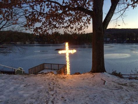 Diy Lighted Cross For Outside At Christmas