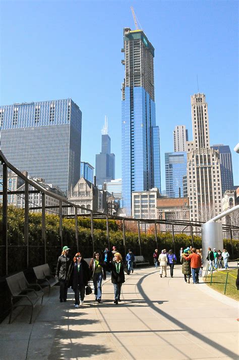 The Legacy at Millennium Park Photo 613-091-942 - Stock Image - SKYDB