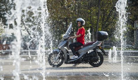 Motorrad Vergleich Kymco New People S I Abs Vs Honda Forza