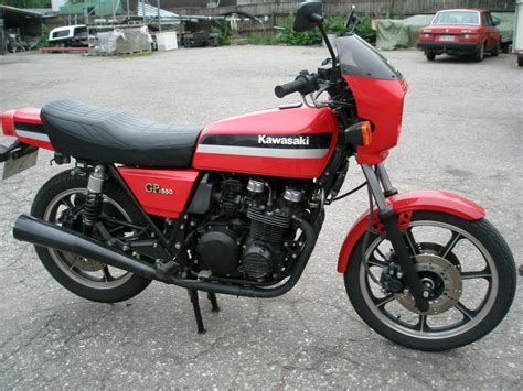 Review Of Kawasaki GPZ 550 1989 Pictures Live Photos Description