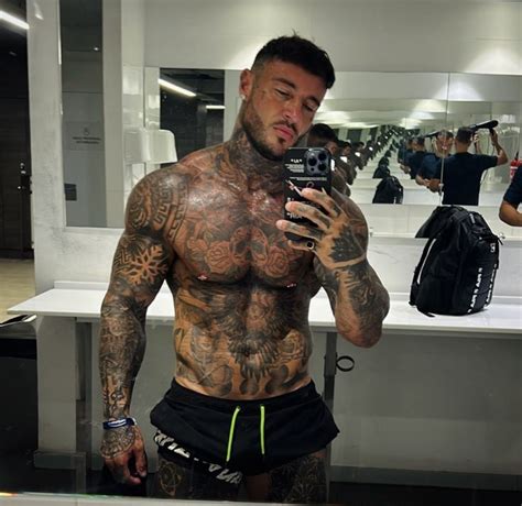 Pin By Jazz On Things To Wear Body Suit Tattoo Ripped Body Inked Men