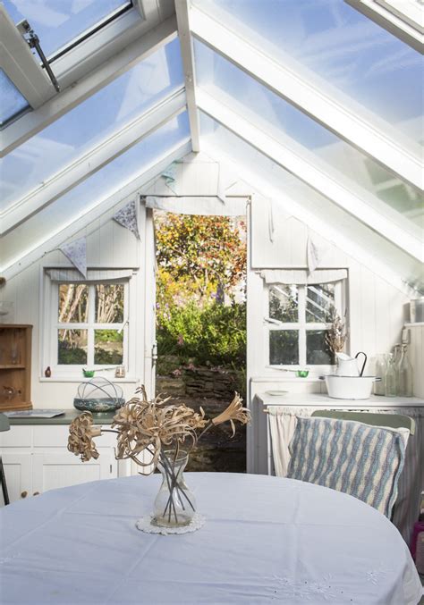 House Tour: A Quaint English Seaside Cottage & Garden | Apartment Therapy