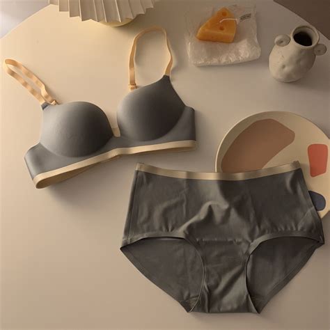 Women Seamless Bra Panties Set Wireless Cup Comfort Lingerie Small