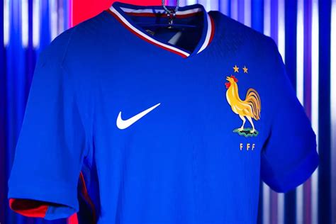 Quipe De France Les Nouveaux Maillots Des Bleus D Voil S