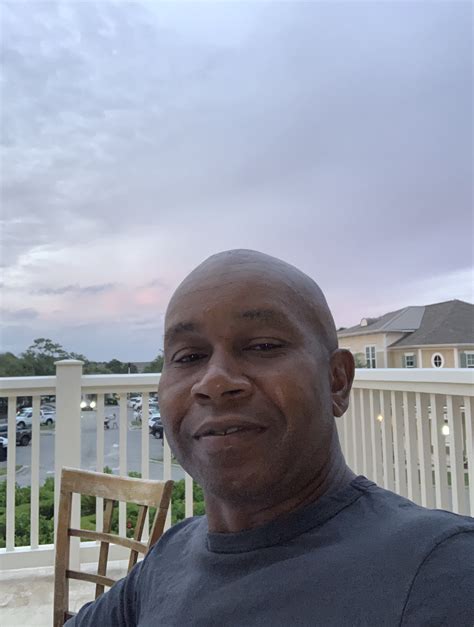 Wade Douglas Leads With Excellence in Research and Surgical Innovation