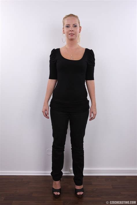 Curvy Blonde Poses Naked Porn Pictures XXX Photos Sex Images 2684574 PICTOA