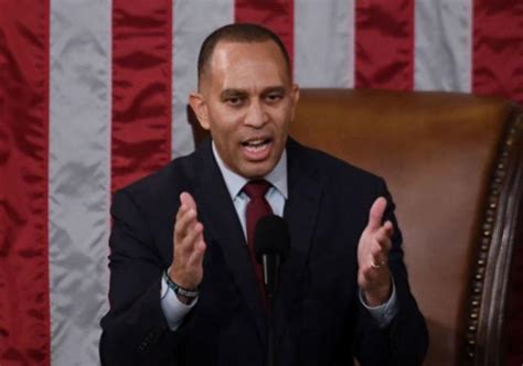 Hakeem Jeffries Officially Becomes First Black Leader Of A Major Party ...