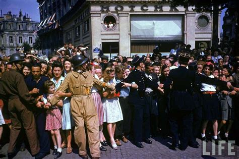 Paris After Liberation Aug 1944 Liberation Of Paris D Day Photos