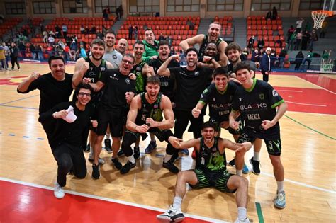 Basket I Blacks Vincono A Senigallia Il Piccolo