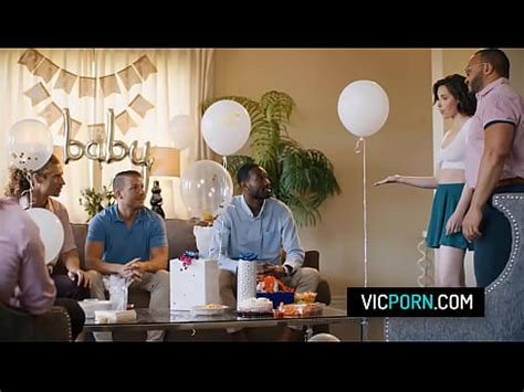 La Sexy MILF Casey Calvert Follada En Grupo Por Su Marido Y Sus Amigos XVIDEOS