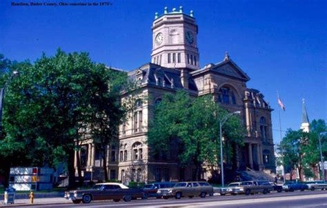 1970's Hamilton, Ohio photo of the Butler County court house