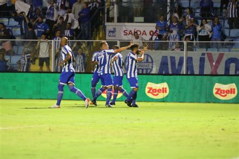 Avaí Abre 3 A 0 Leva Susto Mas Vence O Goiás Na Ressacada