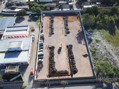 Coloca O De Tubula O No Estacionamento Hospital De Pronto Socorro