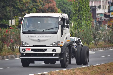 ASHOK LEYLAND BOSS AV PhotoZ Flickr