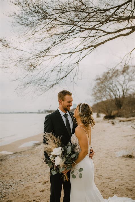 Rhi Kyle Had Their Intimate And Adorable Elopement Next To Lake