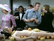 Naked Jette Weibel in Tandlæge på sengekanten