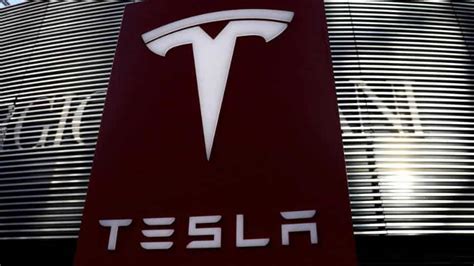 Elon Musk sells Tesla stock worth about $4 billion | Zee Business