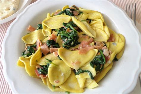 Pasta Alla Crema Di Gorgonzola Prosciutto Crudo E Spinaci Fidelity