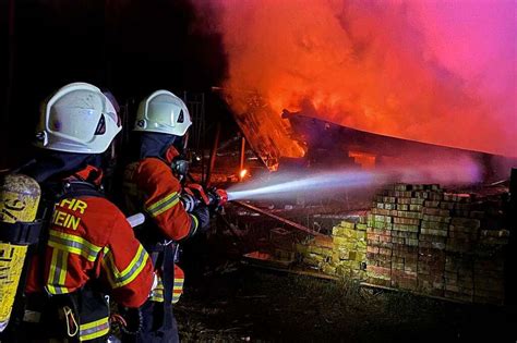 Explosion In Gartenh Tte Mann Stirbt Bei Feuer In Weil Am Rhein