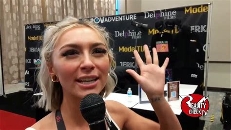 Chloe Temple At Avn 2023 Youtube