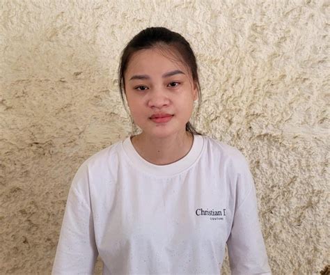 Bắt tạm giam hot girl môi giới bất động sản chiếm đoạt hơn 17 tỉ đồng