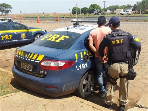 G1 Foragido Motociclista é Preso Ao Ser Parado Pela Polícia