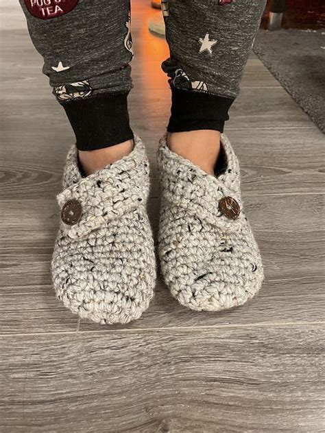 Stylish Modern Free Crochet Slippers Pattern For Women En 2024