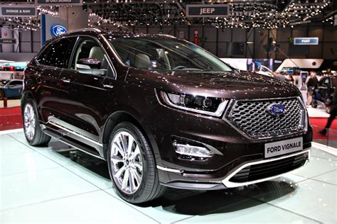 Ford S Max Edge Mondeo 5 Portes Et Kuga Concept Vignale Du Luxe à