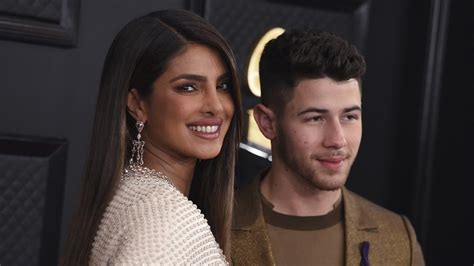 Priyanka Chopra Y Nick Jonas Sorprenden Al Anunciar Que Han Sido Padres