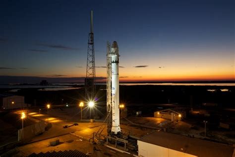 Photo Gallery Falcon Now Vertical On The Launchpad Universe Today