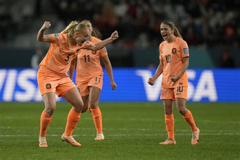 Coupe Du Monde F Minine Les Pays Bas S Imposent Difficilement Face Au