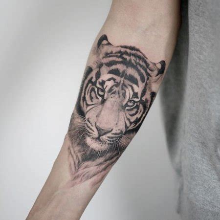 Tiger Tattoo Embodying Strength Protection And Freedom Vean Tattoo