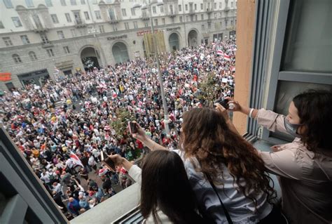 Multitudinarias Manifestaciones Contra Lukashenko En Bielorrusia